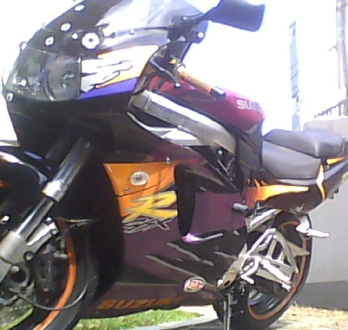 Suzuki gsxr  750  96 revisada pneus  novos  r1 srad cbr 